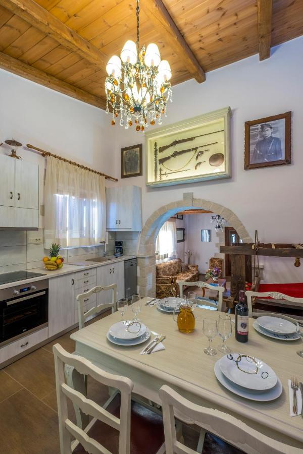 Villa George Kambanion Экстерьер фото